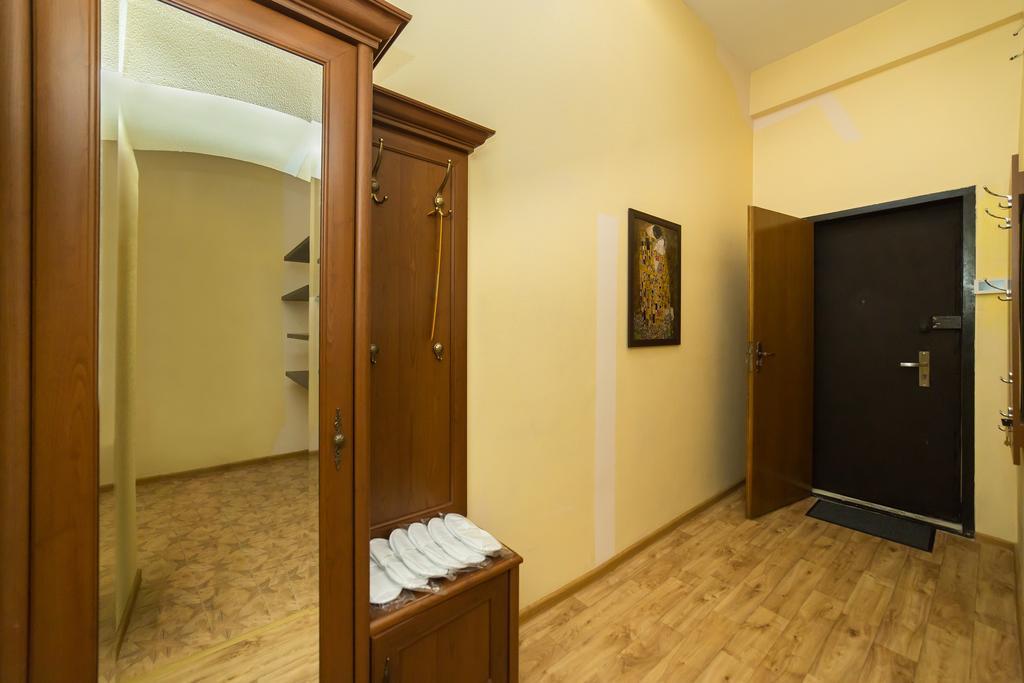 Cozy Apartment In Centre Of Kiev ภายนอก รูปภาพ