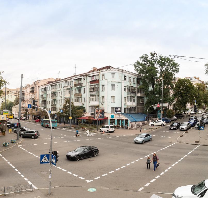 Cozy Apartment In Centre Of Kiev ภายนอก รูปภาพ