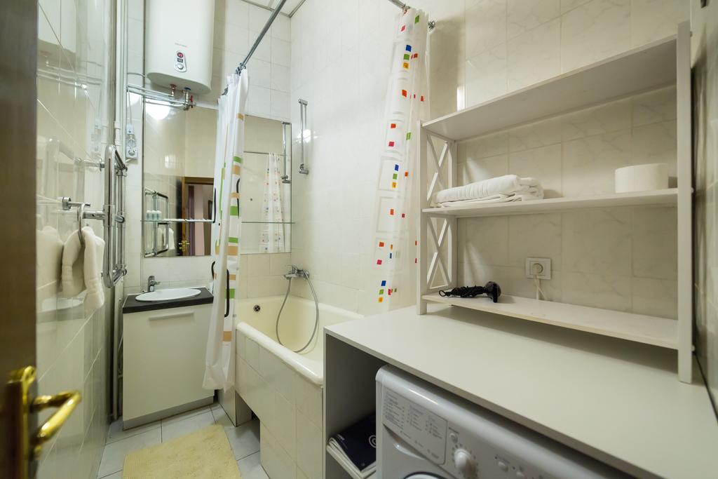 Cozy Apartment In Centre Of Kiev ภายนอก รูปภาพ